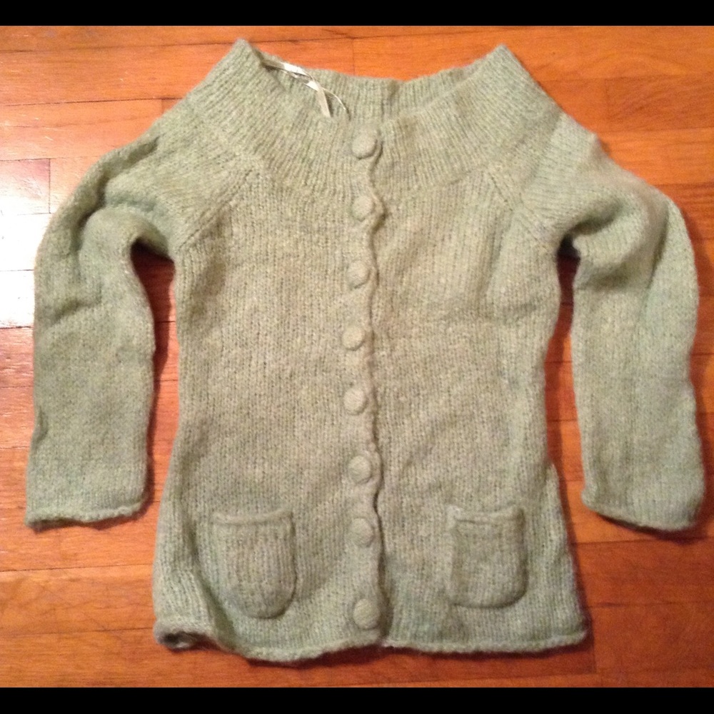 ❌SOLD❌ {Cris} Sweater. NWOT. Nylon, wool, mohair blend.